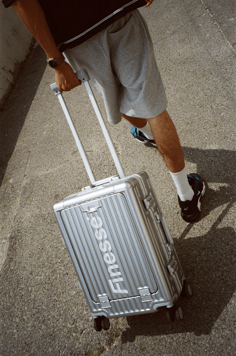 FINESSE* "GO AWAY" ALUMINIUM SUITCASE - Image 3